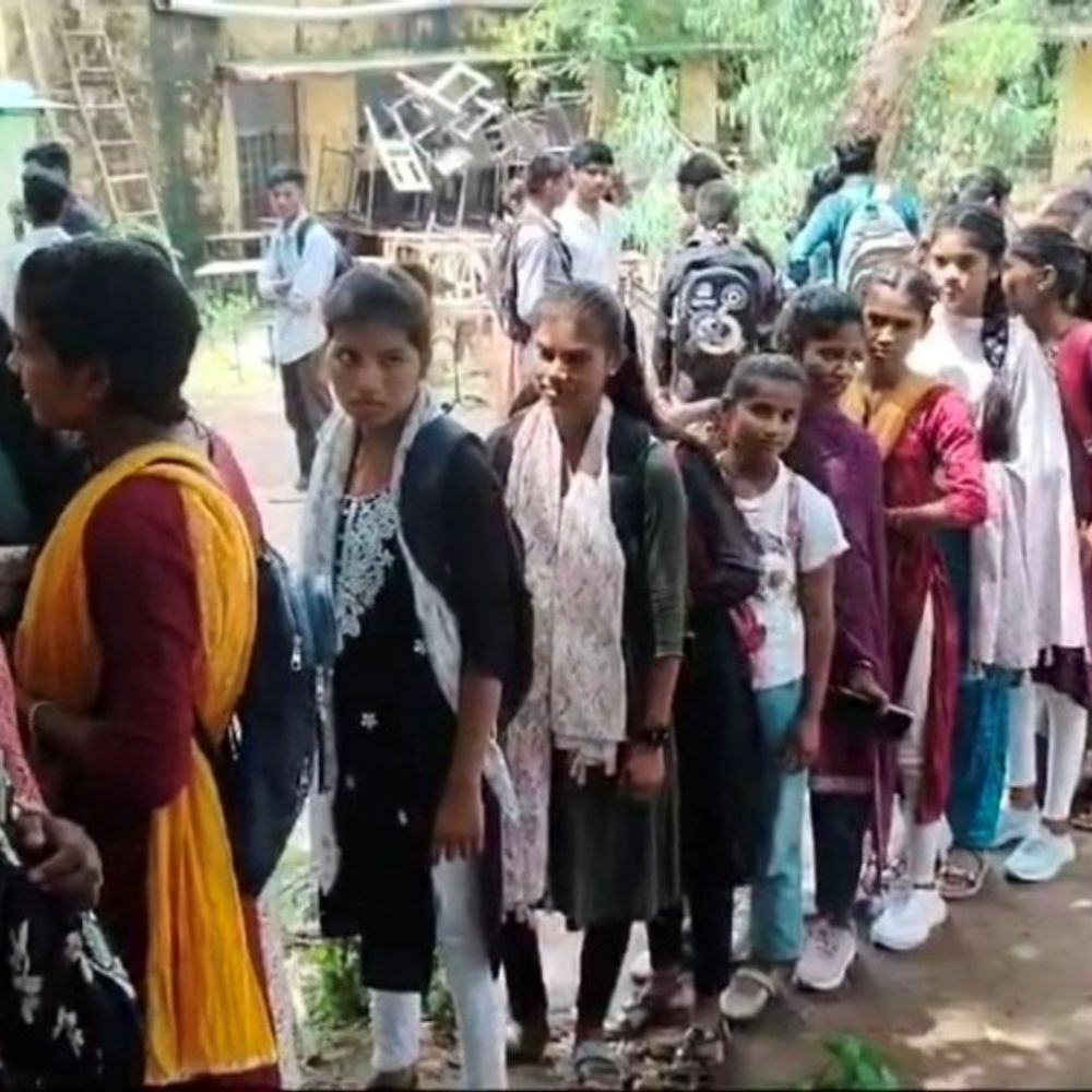 14 हजार 964 स्टूडेंट्स को स्कॉलरशिप का इंतजार:2 साल से नहीं मिला 22 करोड़ का बजट, एसटी वर्ग के हैं सबसे अधिक छात्र 1 2704c198 51b6 4476 bc4a 84fe3f8ab8221721283326383 1721285272 uAsw4M