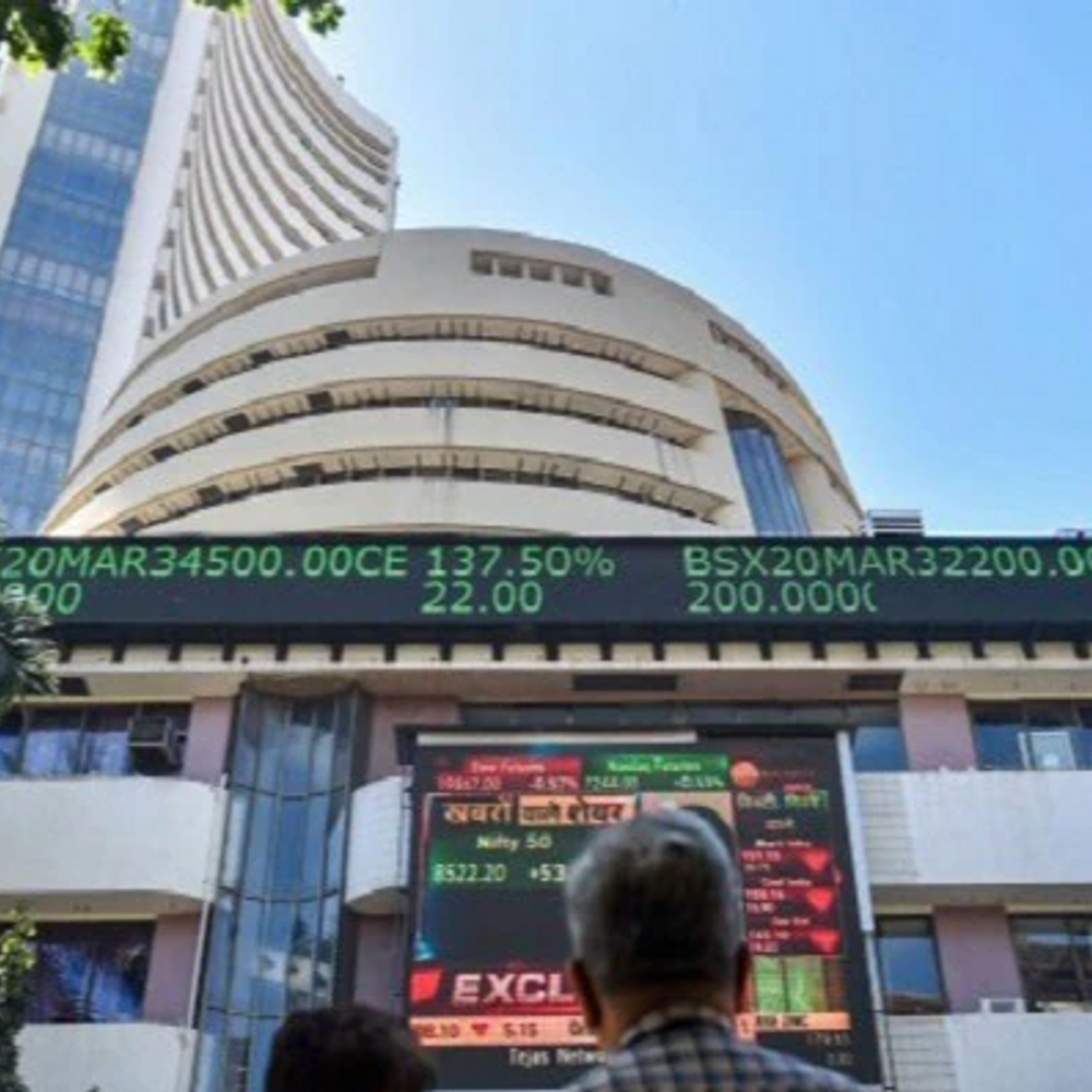 सेंसेक्स में 300 अंक से ज्यादा की गिरावट:ये 80,200 के स्तर पर कारोबार कर रहा, बैंकिंग और मेटल शेयर्स में गिरावट 1 65850975594c0 sensex tanks 2 000 pts in 2 days 5 r 1721620063 TvicZ5