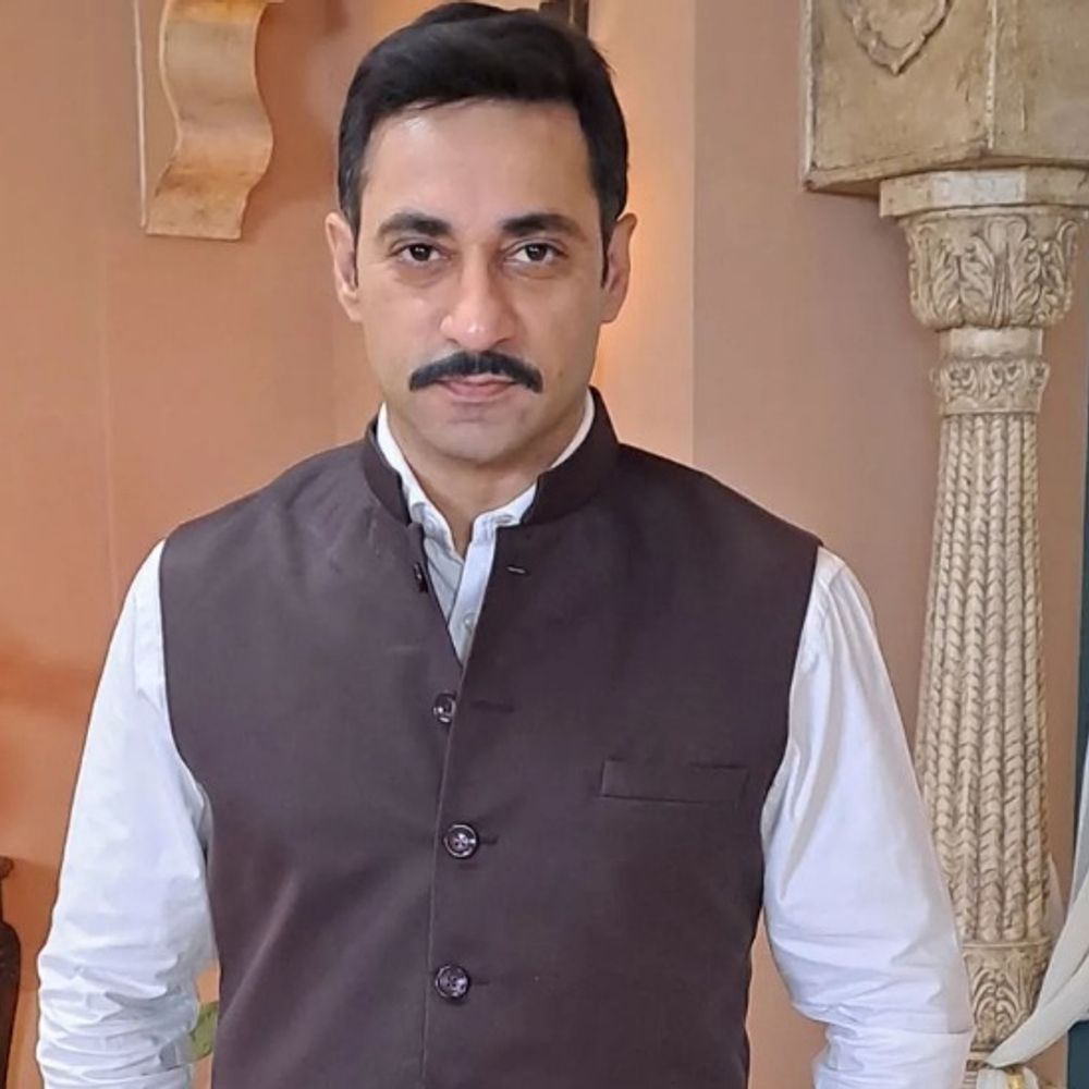 आर्थिक तंगी से जूझ रहे टीवी एक्टर पंकज भाटिया:एक साल से फीस नहीं मिली; खर्चे के लिए रिश्तेदारों से पैसे लेने पड़ रहे 1 collage 2024 07 19t171336005 1721389420