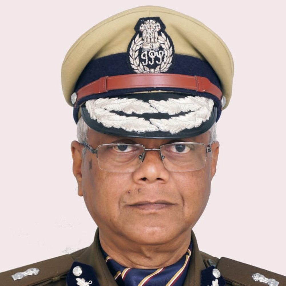 जेल में मोबाइल पर जिला पुलिस भी करे एक्शन-डीजीपी:डीजीपी ने वीसी के जरिये जिला एसपी को दिये निर्देश,जेलों में एक्टिव सिम के साथ-साथ संदिग्धों पर क्राइम ब्रांच करे एक्शन 1 whatsapp image 2024 07 01 at 45600 pm 1722355293 74ubaN