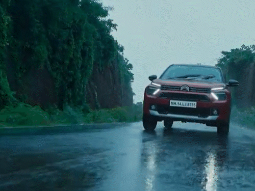 सिट्रोएन बेसाल्ट SUV-कूपे ₹7.99 लाख कीमत पर लॉन्च:कार में 6 एयरबैग, ADAS जैसे सेफ्टी फीचर के साथ 19.5kmpl का माइलेज, टाटा कर्व से टक्कर 1 comp 112 1723205396 yDUZkn