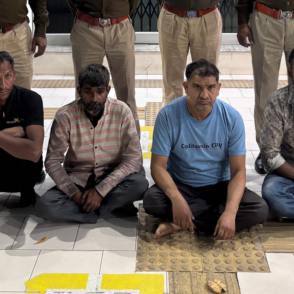 सीएम भजनलाल को जान से मारने की धमकी, 4 गिरफ्तार:डेढ़ हजार में जेल में पहुंची थी सिम, आरोपियों को दौसा जेल से प्रोडक्शन वारंट पर लाई पुलिस 1 whatsapp image 2025 03 01 at 65901 pm 1740836178 oFYrOr