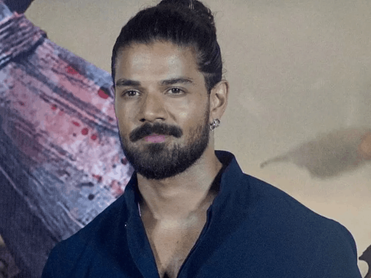 जिस सेल में कसाब था, वहीं थे सूरज पंचोली:बोले- जैसे मैंने कोई बम ब्लास्ट किया हो, तकिया तक नहीं मिला, अखबार रखकर काटीं रातें 1 dbgifmagic 3 1748516494 dPKwAu