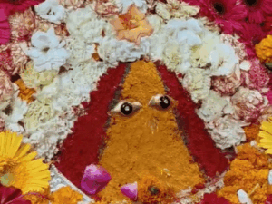 चिंतपूर्णी मंदिर में आदित्य पंचोली ने करवाई पूजा:बेटे की फिल्म की सफलता के लिए ऑनलाइन दर्शन, कल होगी रिलीज