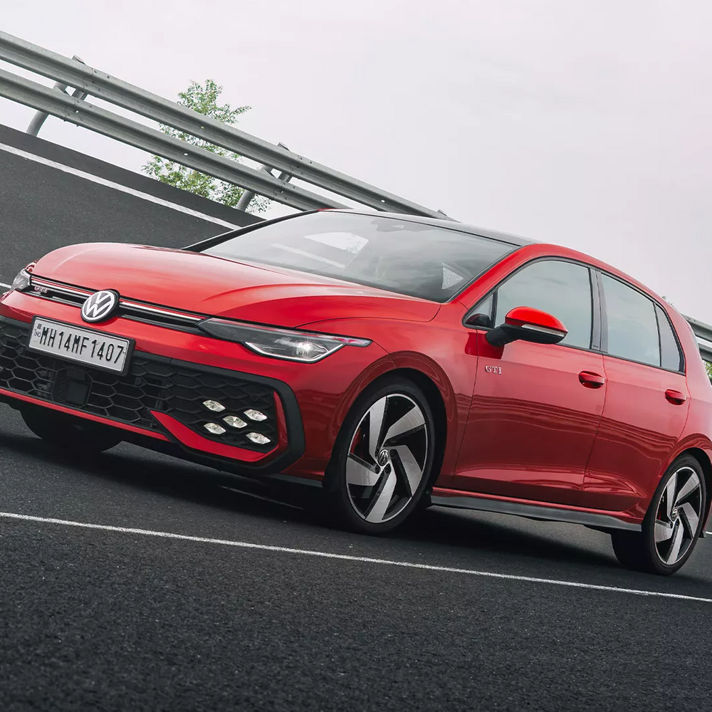 फॉक्सवैगन की गोल्फ GTI प्रीमियम हैचबैक लॉन्च:5.9 सेकेंड में 0 से 100 किमी प्रतिघंटा की रफ्तार पकड़ेगी, ₹53 लाख एक्स शोरूम कीमत 1 golf gti model page banner 1748258030 D3JMVT