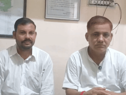 दलित परिवार को पुश्तैनी जमीन पर कब्जा दिलाने की मांग:15 दिन में कार्रवाई नहीं होने पर सीकर बंद की दी चेतावनी 1 1000114228 1751189334 E7DoeX