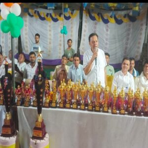 जिले की पहली नाइट क्रिकेट प्रतियोगिता का हुआ समापन:बालाजी क्रिकेट क्लब ने जीता पहले नाइट टूर्नामेंट का खिताब
