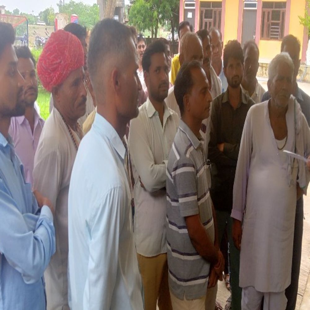 2 बच्चों को छोड़कर प्रेमी से की शादी:पति की 7 साल पहले हो चुकी थी मौत, ससुराल पक्ष बोला जेवर-नगदी लेकर भागे 1 1003379238 1750848634 AKDiMK