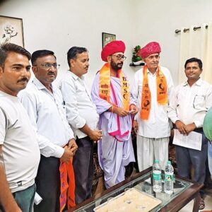 ज्वलंत समस्याओं के समाधान के लिए मंत्री देवासी व सांसद चौधरी को ज्ञापन