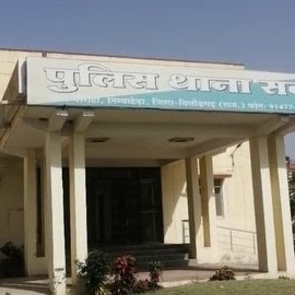 झाड़ियों में मिले युवती के शव की पहचान:किराए के मकान में रहती थी, हत्या के कारणों की जांच जारी 1 d63a5793 a219 46c9 a662 98d4aab1d7c4 1750815693927 fdjVyo