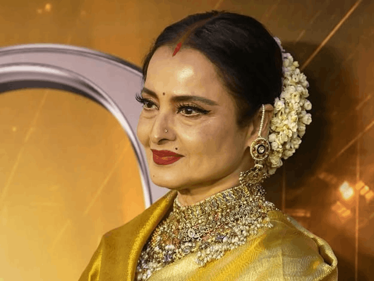 जब रेखा को अमिताभ के साथ बितानी थी शाम:डायरेक्टर से की शेड्यूल बदलने की डिमांड, निर्देशक ने मना किया तो फिल्म छोड़ लौटाए पैसे 1 dbgifmagic 34 1749117855 aEMAX8