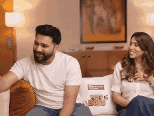 रोहित शर्मा ने हरभजन को अपनी लव स्टोरी बताई:बोले- 6 साल रितिका से दोस्ती रही, पिच पर प्रपोज किया, आई लव यू नहीं बोल पाया 1 ezgif 6b975fa51f6d161750227661 1750724098 lj1PEP