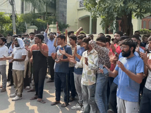 RAS-2024 परीक्षा आगे नहीं खिसकी, एडमिट कार्ड जारी:छात्र बोले- बीजेपी प्रदेशाध्यक्ष को अपने पद से इस्तीफा दे देना चाहिए, किरोड़ी मीणा के घर पहुंचे 1 ezgifcom resize 1749883119