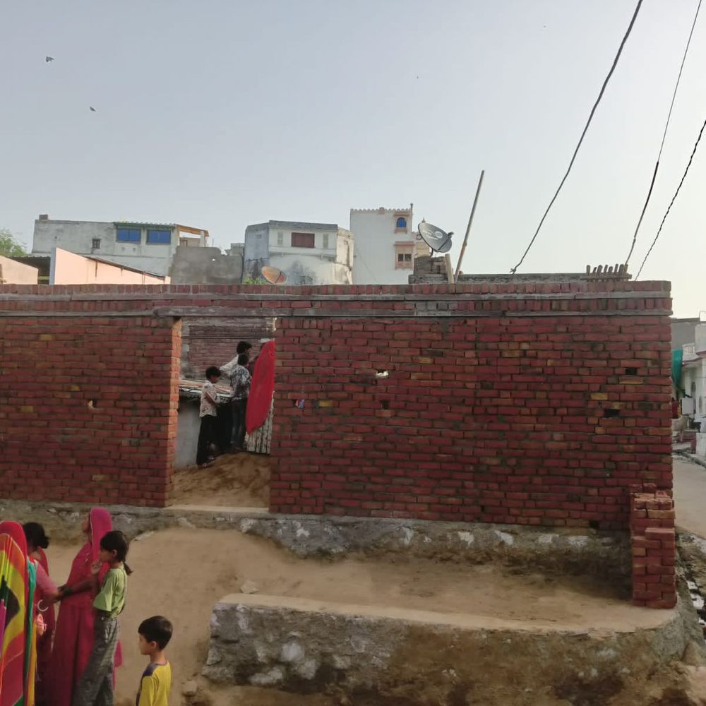 करंट लगने से विधवा महिला, बेटी-दामाद की मौत:मकान की तराई के दौरान चपेट में आए, एक बेटी गंभीर रूप से झुलसी 1 f7ac382e 1c50 49de b657 70aa7d723e88 1749002281414 0wnayL