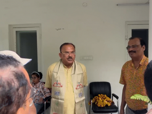 विधानसभा स्पीकर देवनानी फ्रांस और जर्मनी के दौरे पर:एयर इंडिया की फ्लाइट रद्द होने के कारण विदेशी एयरलांइस से गए पेरिस 1 gif 18 1 1750241593