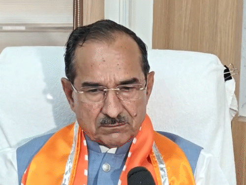 मदन राठौड़ बोले-डोटासरा ने परिवार के सदस्यों का सिलेक्शन करवाया:RPSC में हस्तक्षेप करते थे, आज उनकी कटघरे में जाने की स्थिति 1 gif 34 2 1750251867 WKRpvQ