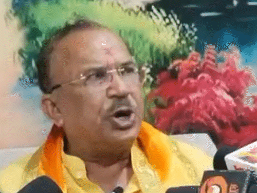देवनानी बोले-गहलोत की घिसाई हो,तब समझ आएगा संघ क्या है:RSS को समझने के लिए उनको एक जन्म और लेना पड़ेगा; अभी उन्हें समझ नहीं 1 gif 4 18 1751190317 BzZpCj