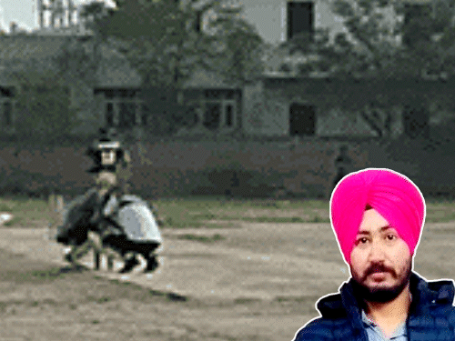 पंजाब में सिक्स मारते ही क्रिकेटर की मौत, VIDEO:फिफ्टी बनाने के बाद पिच पर मुंह के बल गिरा; 1 बेटे का पिता था 1 gifs4 2 1751185325 5M0Ee0