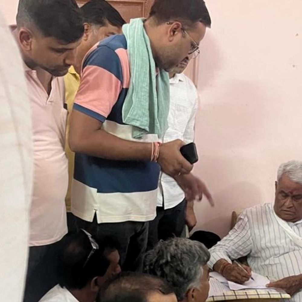 बीकानेर में आज से खुलेंगी खाद-बीज की दुकानें:कृषि मंत्री किरोड़ीलाल ने कहा- जिनका काम सही, उनको नहीं करेंगे परेशान 1 kirodi lal with farmers 1751250584 mviDRR