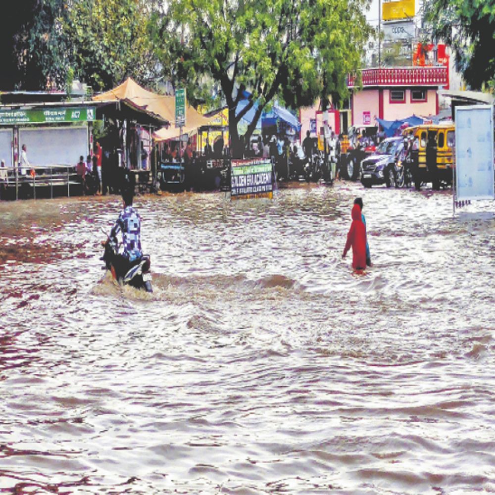 44 साल बाद 2 घंटे में 3 इंच बारिश:ऑलटाइम रिकॉर्ड 1971 में एक दिन में 6.8 इंच बारिश हुई थी, अब तक शहर में 5.9 इंच पानी बरसा 1 orig 2003 1 1750809940 QGArJd