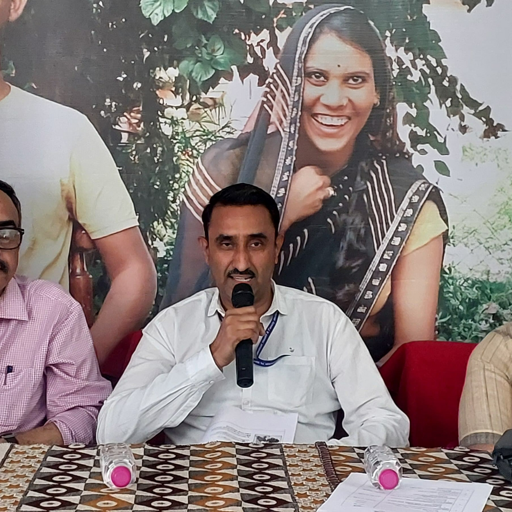ग्रामीण क्षेत्रों में ‘सखी हेल्पलाइन’ बनी नई मार्गदर्शक:विकल्प परियोजना के प्रयासों से राजस्थान में परिवार नियोजन व्यवहारों में आया सकारात्मक बदलाव 1 whatsapp image 2025 06 06 at 14218 pm 1749200305 S0FYZf