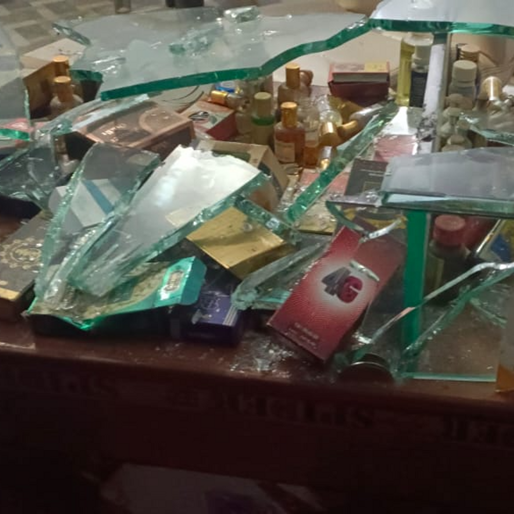 क्रिकेट मैच के दौरान कहासुनी के बाद विवाद:2 गाड़ियों को तोड़ा,दुकानों में भी तोड़फोड़ 1 whatsapp image 2025 06 24 at 95312 am 1750739253 vGk5Oi