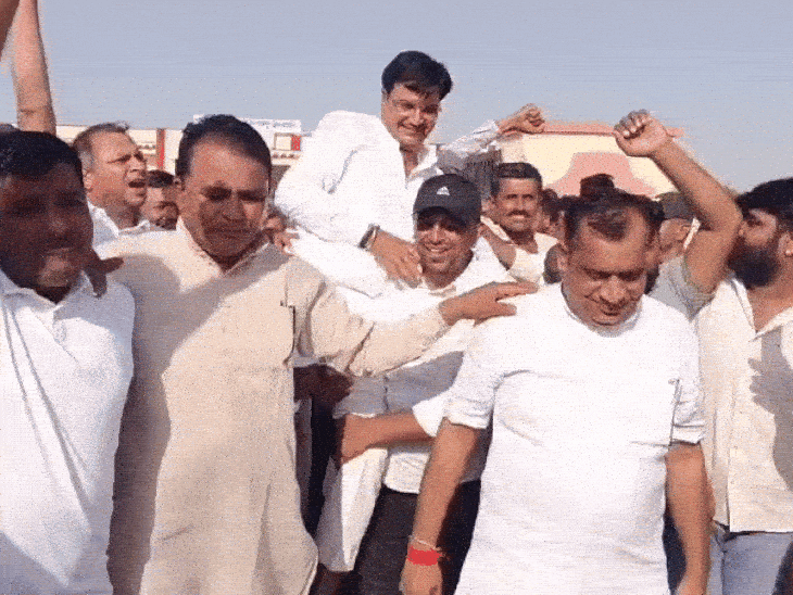 भाजपा बहुमत होने के बावजूद हारी, कांग्रेस समर्थित निर्दलीय जीता:बीजेपी के 10 सदस्य फिर भी 5 से हारे, राजपुरोहित बने प्रधान; महामंत्री पार्टी से निष्कासित 1 whatsappvideo2025 06 11at3 1749636415753 1749636430