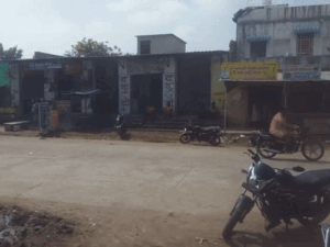 आपसी रंजिश में दुकानदार को मारा चाकू:विरोध में दीगोद के बाजार बंद, आरोपी का जुलूस निकालने की मांग पर अड़े व्यापारी