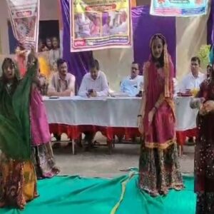 ग्रीष्मकालीन शिविरों के समापन समारोह में बच्चों को हुआ सम्मान:दूनी समेत जिले की 4 स्कूलों में डेढ़ महीने तक चले कैम्प