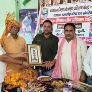 धौलपुर में 15 दिवसीय खेल प्रशिक्षण शिविर का समापन:6 खेलों में प्रशिक्षण, खिलाड़ियों को टी-शर्ट और प्रमाण पत्र दिए
