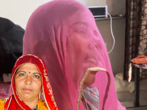 भाई बोला-बहन को बेहोश होने तक पीटता था जीजा:जख्म देख लो तो कलेजा फट जाए, इतना टॉर्चर किया कि सुसाइड कर लिया 1 comp 281 1751728124 NJg8WN
