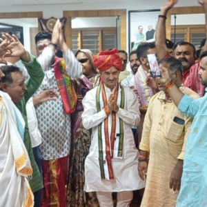 भाजपा प्रदेशाध्यक्ष का जन्मदिन मनाने उमड़े कार्यकर्ता:काटा केक, फूलमालाओं से लादा, बोले आप हमारे पाली के गौरव