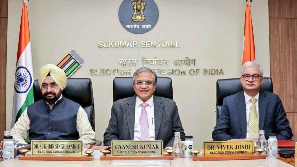 Election Commission of India SIR 2025: देशभर में मतदाता सूची का विशेष पुनरीक्षण आज से, 10 से 15 राज्यों में होगी पहली शुरुआत